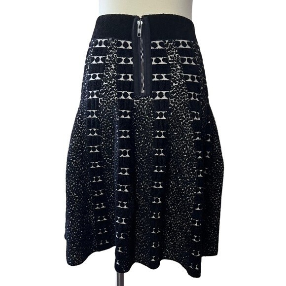 Anthro MOTH Soft Jacquard Dot Striped Black Cream Knit Flare Skater Skirt Small - Picture 3 of 8